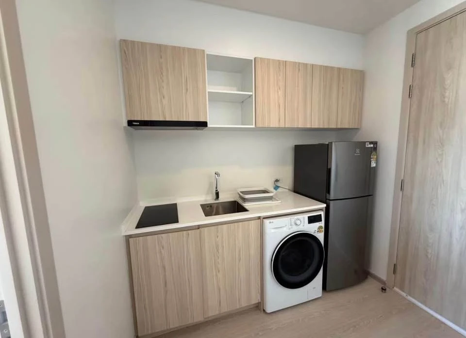 For rent: NUE Noble Ratchada-Ladprao, high floor unit, spacious and comfortable. Book now, don't miss out!!!