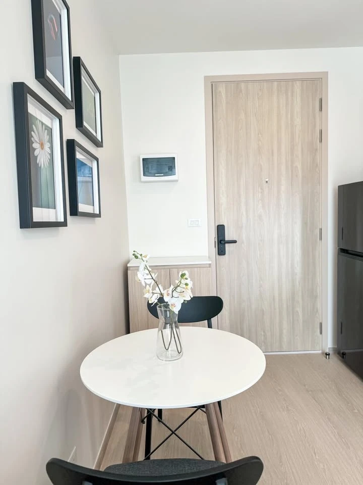 For rent: NUE Noble Ratchada-Ladprao, fully furnished room, ready to move in, complete with amenities. Hurry and reserve now!