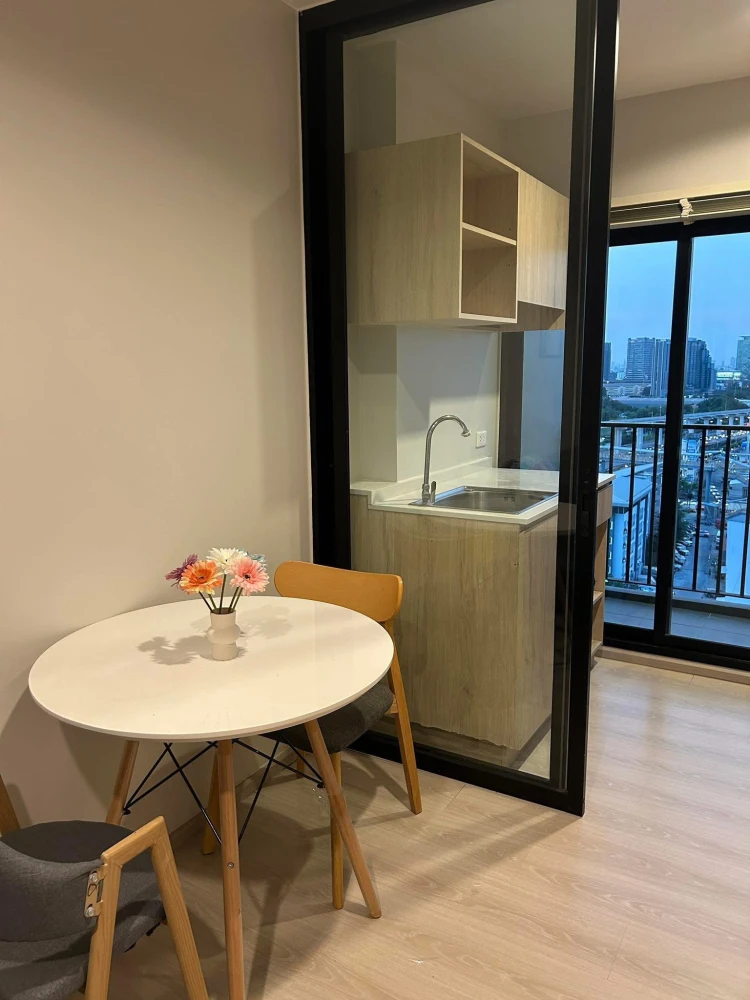 For Rent! NUE Noble Srinakarin – Lasalle. Nice room, fully furnished with appliances. Just bring your money and move in!