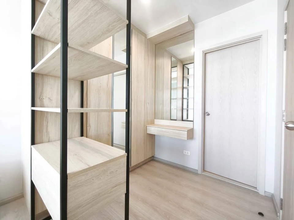 For rent: Nue Noble Srinakarin-Lasalle, beautifully furnished and fully equipped unit in a prime location with convenient transportation. Book now!
