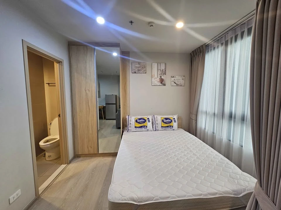 For rent, Nue Noble Ngamwongwan, 21st floor, beautiful view, cheap price, convenient, complete here. If you miss it, you will regret it.