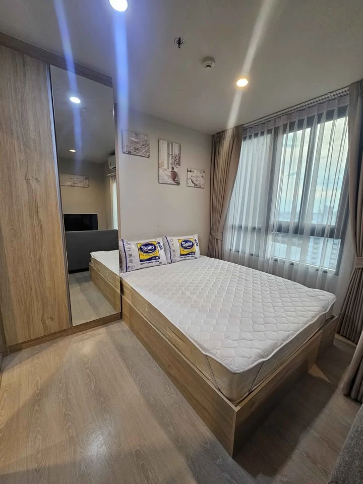 For rent, Nue Noble Ngamwongwan, 21st floor, beautiful view, cheap price, convenient, complete here. If you miss it, you will regret it.