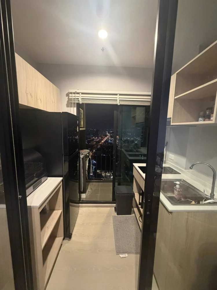For rent: NUE Noble Srinakarin-Lasalle – next to the BTS Skytrain! Top floor unit with stunning city views. Book now to secure your unit!