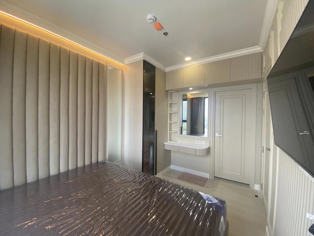 For rent: Nue Riverest Ratburana, a riverside condo on the Chao Phraya River with unobstructed views and fully furnished units. Book now!