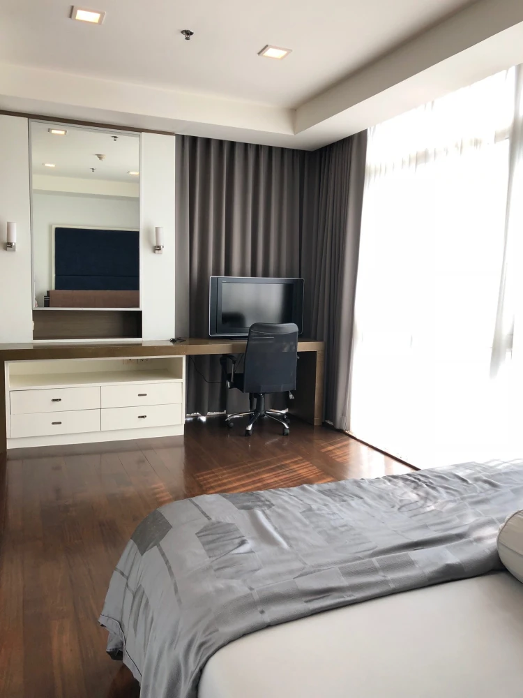 For rent: Nusasiri Grand Condo. Spacious and comfortable room with ample living space. Just bring your luggage and move in!