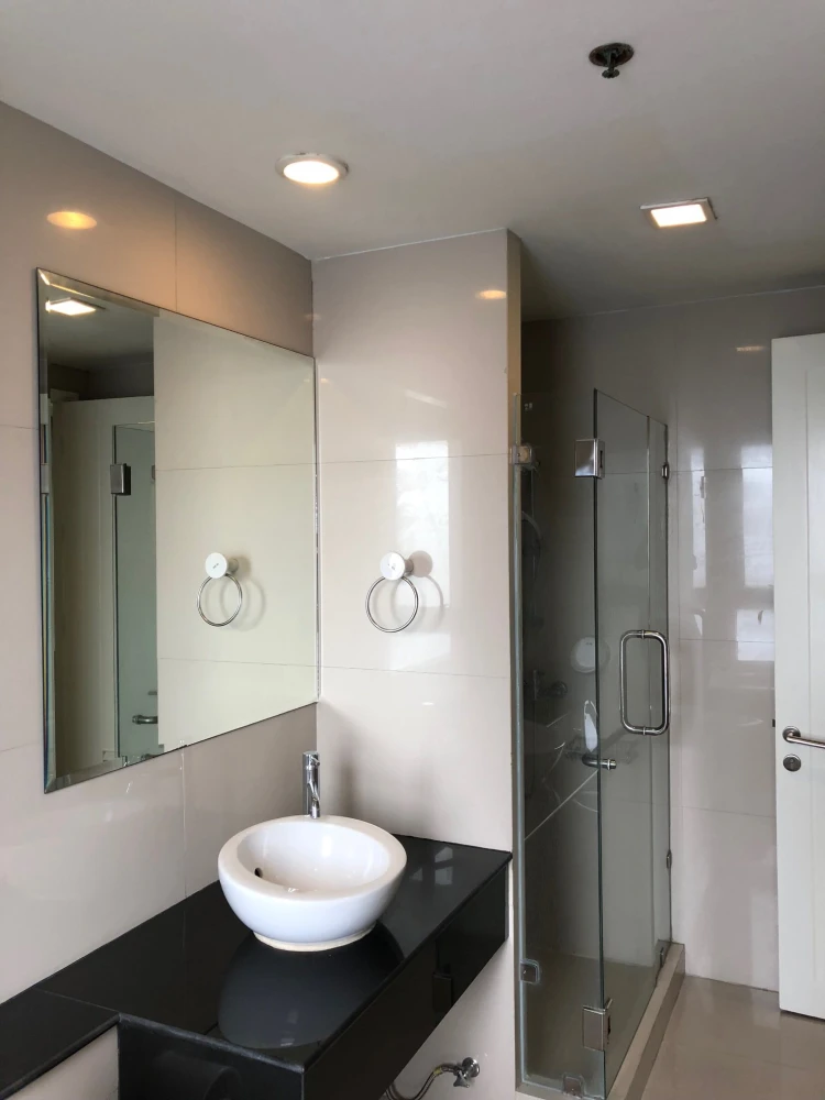 For rent: Nusasiri Grand Condo. Spacious and comfortable room with ample living space. Just bring your luggage and move in!