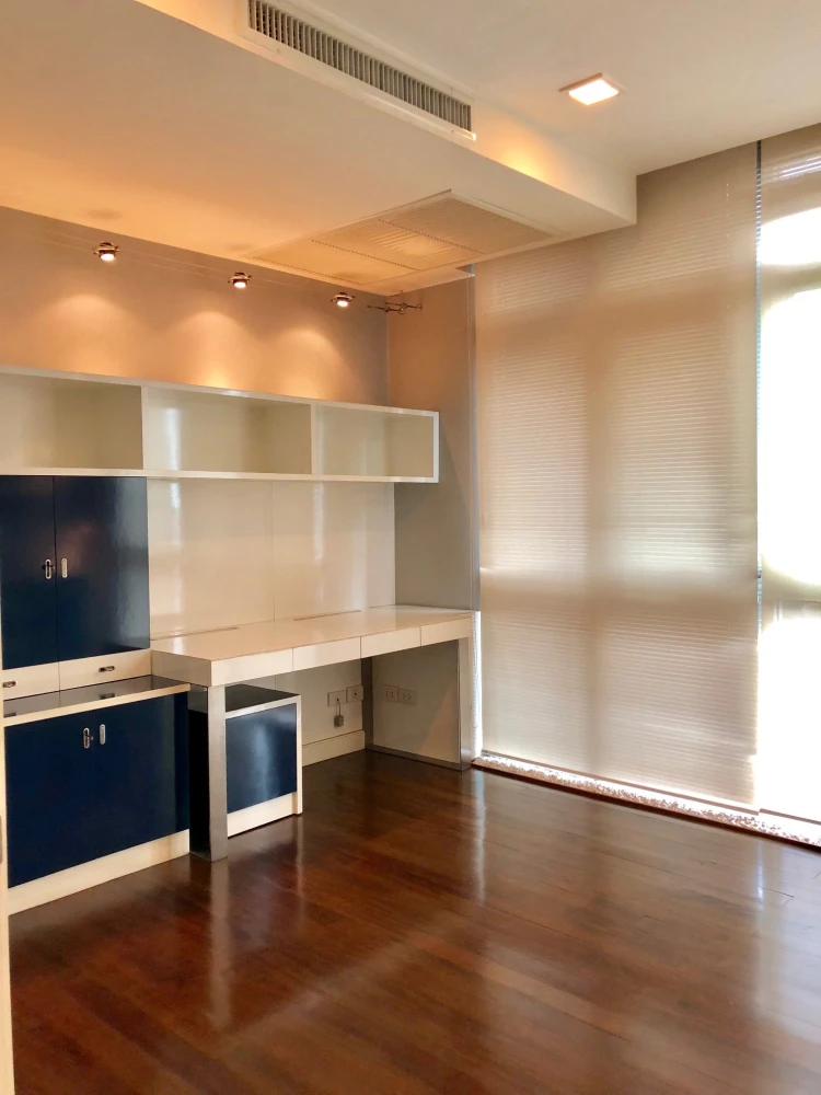 For rent: Nusasiri Grand Condo. Spacious and comfortable room with ample living space. Just bring your luggage and move in!
