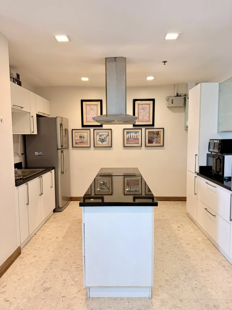 For rent: Nusasiri Grand, a very large room, feels like home, wide balcony, beautiful view, cool breeze and natural light, reserve now!