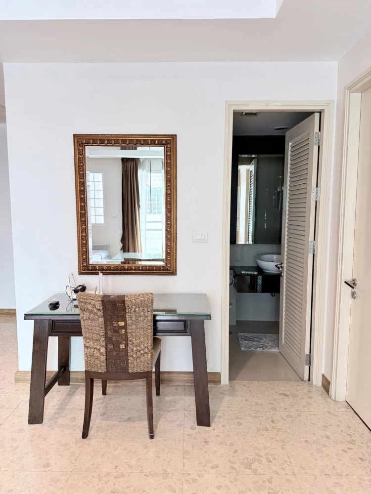 For rent: Nusasiri Grand, a very large room, feels like home, wide balcony, beautiful view, cool breeze and natural light, reserve now!