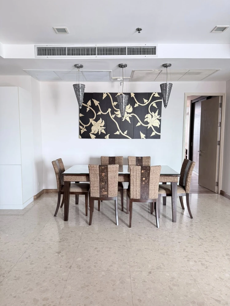 For rent: Nusasiri Grand, a very large room, feels like home, wide balcony, beautiful view, cool breeze and natural light, reserve now!