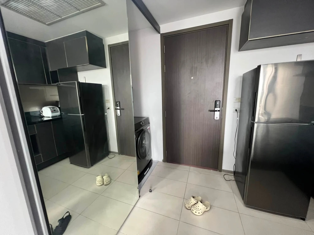 For rent: Nye by Sansiri, north-facing unit with Chao Phraya River view. It's not hot, and the room number is auspicious (sum of digits is 9). A must-