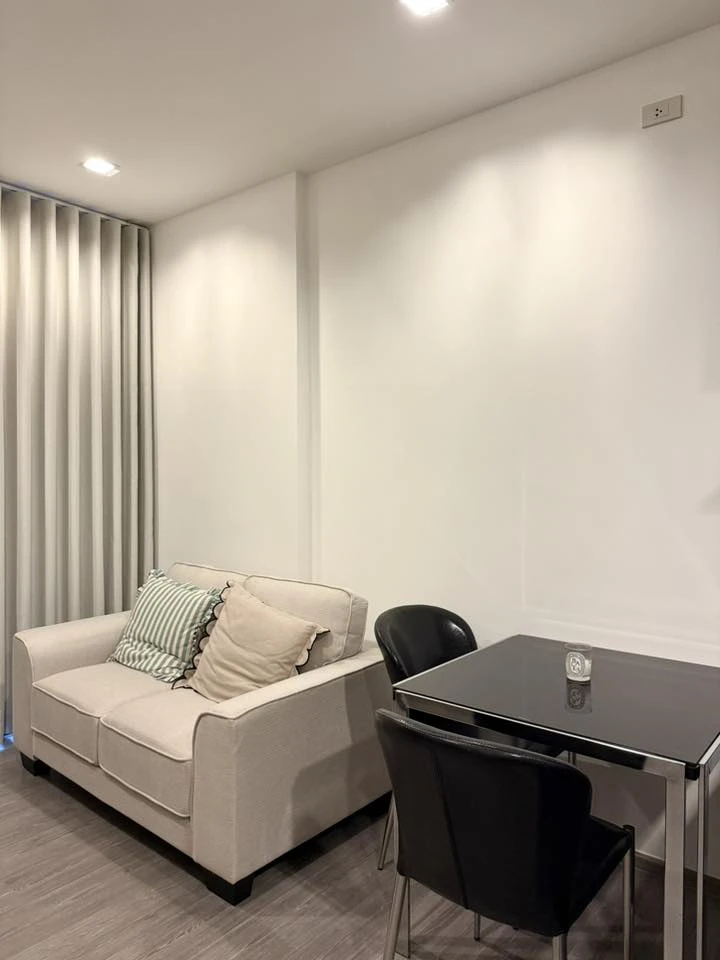 For rent: Nye By Sansiri, high floor unit, fully furnished, spacious and comfortable. Book now, don't miss out!!!