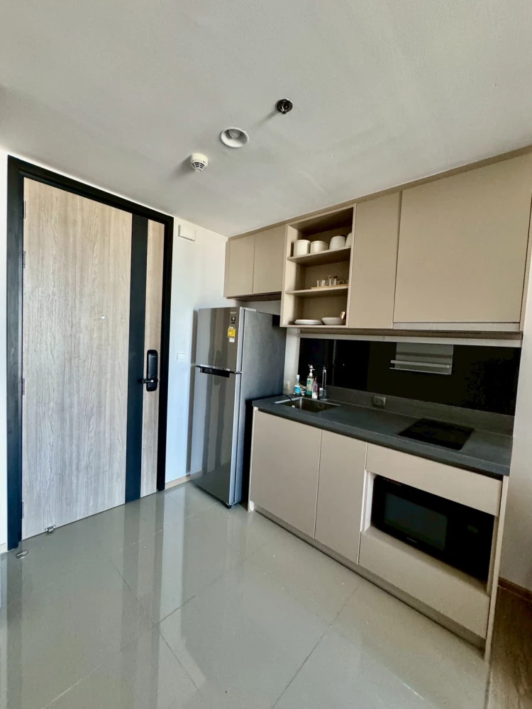 [ให้เช่า] Oka Haus Sukhumvit 36 | ห้องกว้าง มีอ่างอาบน้ำ (Bathtub) ชั้น 21 ทิศตะวันออกรับแดดเช้า วิวเมืองสวยโปร่ง (City View) 🏢🛁🌅✨
