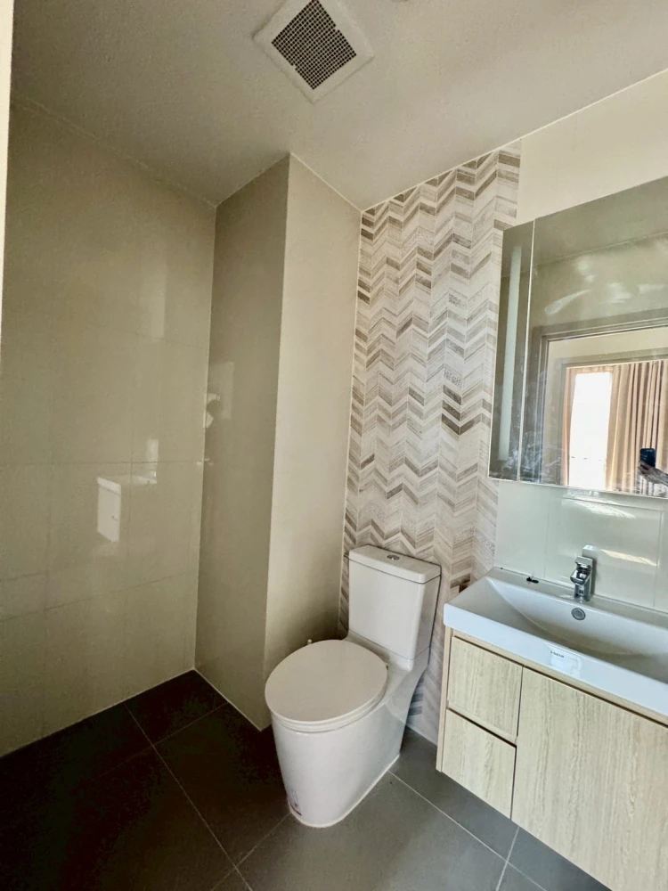 [FOR RENT] Oka Haus Sukhumvit 36 | Spacious High-Floor 2-Bed 2-Bath Unit on 33rd Floor 🏢✨