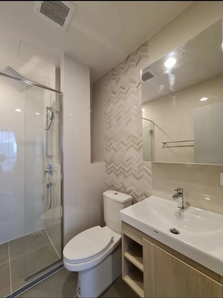 For rent: Oka Haus Sukhumvit 36, 1 bedroom, 1 bathroom, 20th floor, river view, fully furnished. Book now!