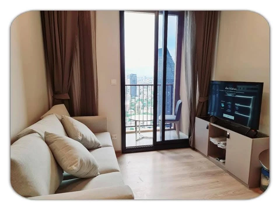 ให้เช่า Oka Haus Sukhumvit 36 2 ห้องนอน พื้นที่ใช้สอยเยอะ เฟอร์ครบครัน มองเห็นวิวสวยจากชั้นสูง จองเลย