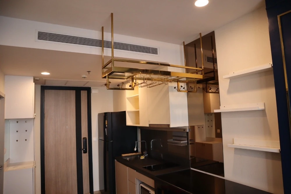 For rent: Oka Haus Sukhumvit 36, 19th floor, nice room, fully furnished, reserve now, don't miss out, hurry!