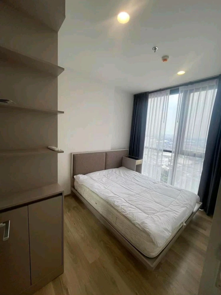 For rent: Oka Haus Sukhumvit 36, 25th floor, Chao Phraya River curve view, fully furnished, nice room, reserve now!