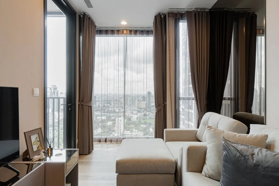 For rent OKA HAUS Sukhumvit 36, 39th floor, open view, fully furnished, complete with electrical appliances, reserve now.