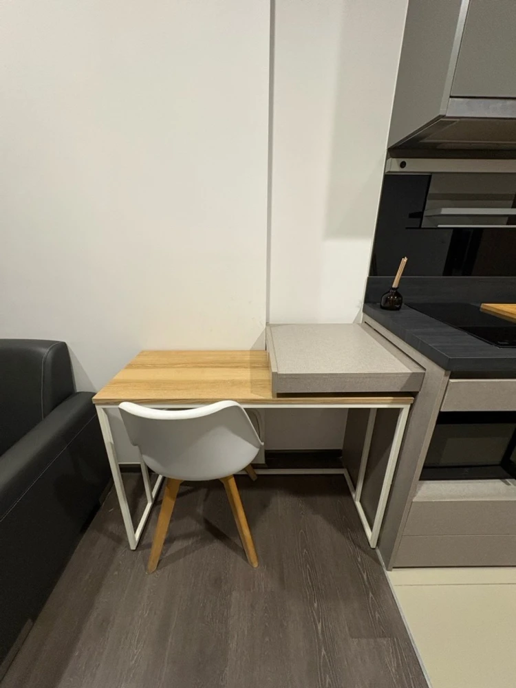 For rent: Oka Haus Sukhumvit 36, 8th floor, fully furnished unit. Book now! Don't miss out! Hurry!