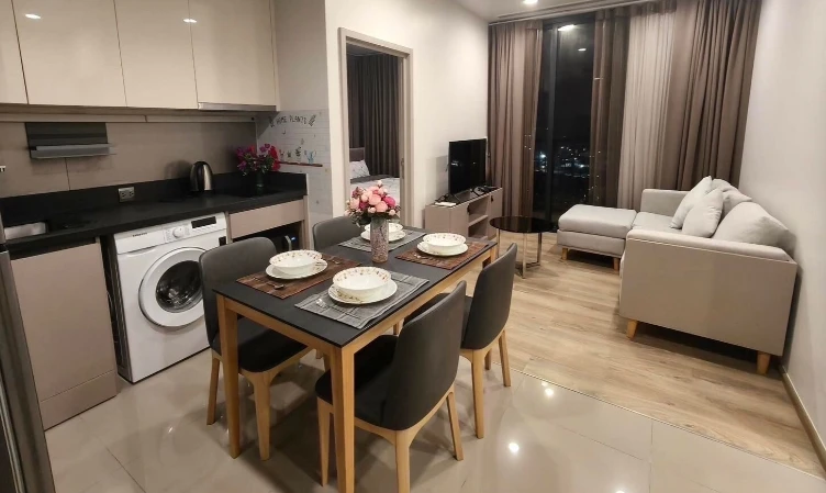 For Rent: Oka Haus Sukhumvit 36 ​​– High floor, fully furnished, and ready to move in. Book now!