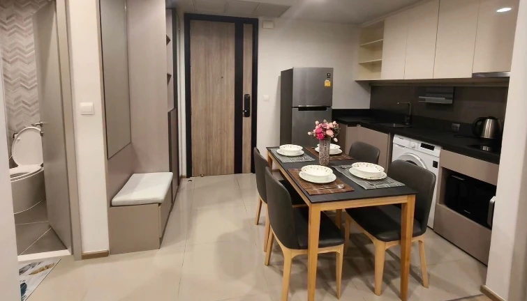 For Rent: Oka Haus Sukhumvit 36 ​​– High floor, fully furnished, and ready to move in. Book now!