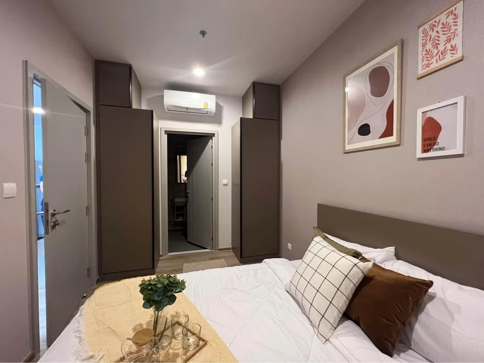 For rent: Oka Haus Sukhumvit 36, high floor unit, fully furnished, spacious and comfortable. Book now!