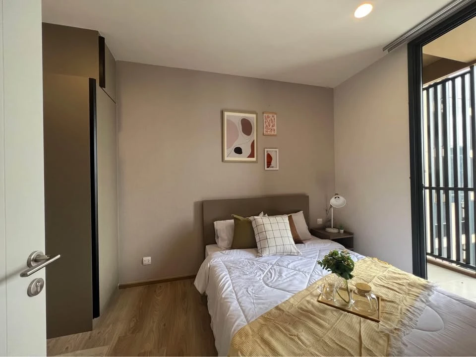 For rent: Oka Haus Sukhumvit 36, high floor unit, fully furnished, spacious and comfortable. Book now!