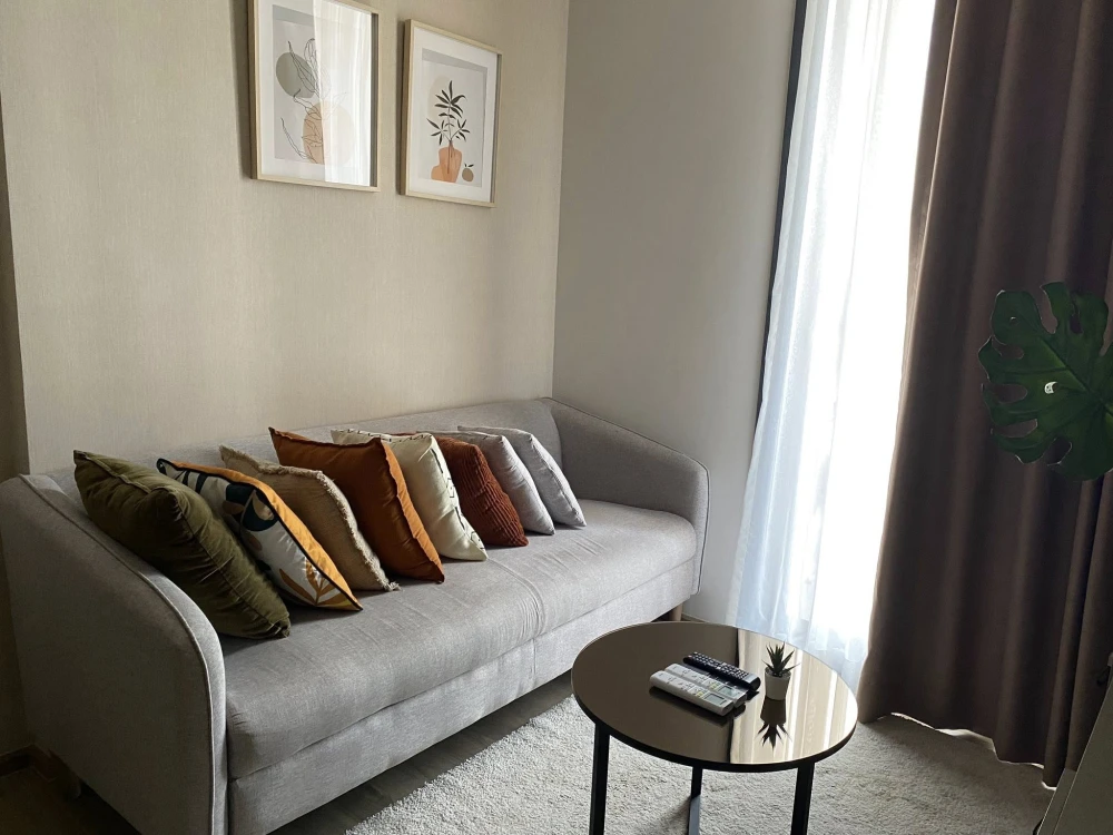 For rent: Oka Haus Sukhumvit 36, 22nd floor (very high floor), fully furnished. Book now!