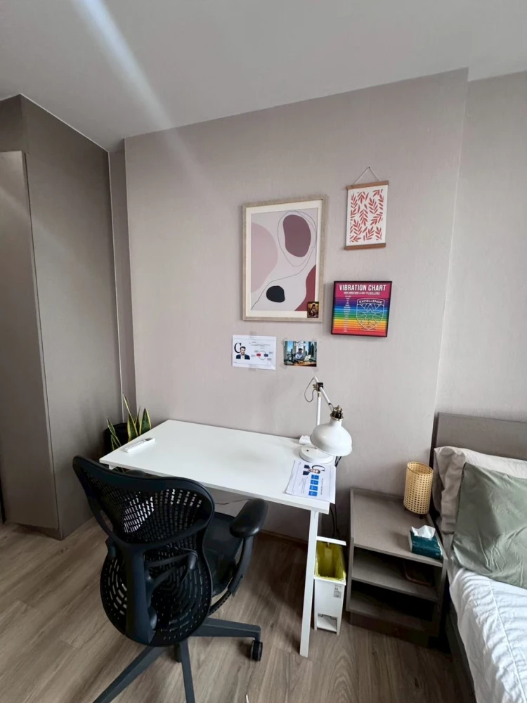 For rent: Oka Haus Sukhumvit 36, fully furnished, ready to move in, 36th floor, with balcony and city view. Come and reserve now, don't miss out!