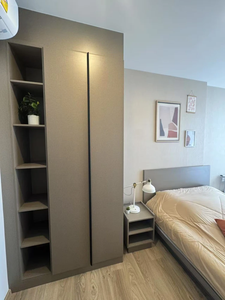 For rent: Oka Haus, 46th floor, very high, with a great city view, open and airy, no blocked view. Don't miss it!