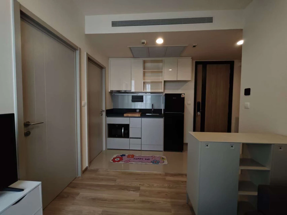 Oka Haus Sukhumvit 36 ​​for rent with beautiful city view without any buildings blocking it. Bright, airy, spacious room, quiet and private atmosphere