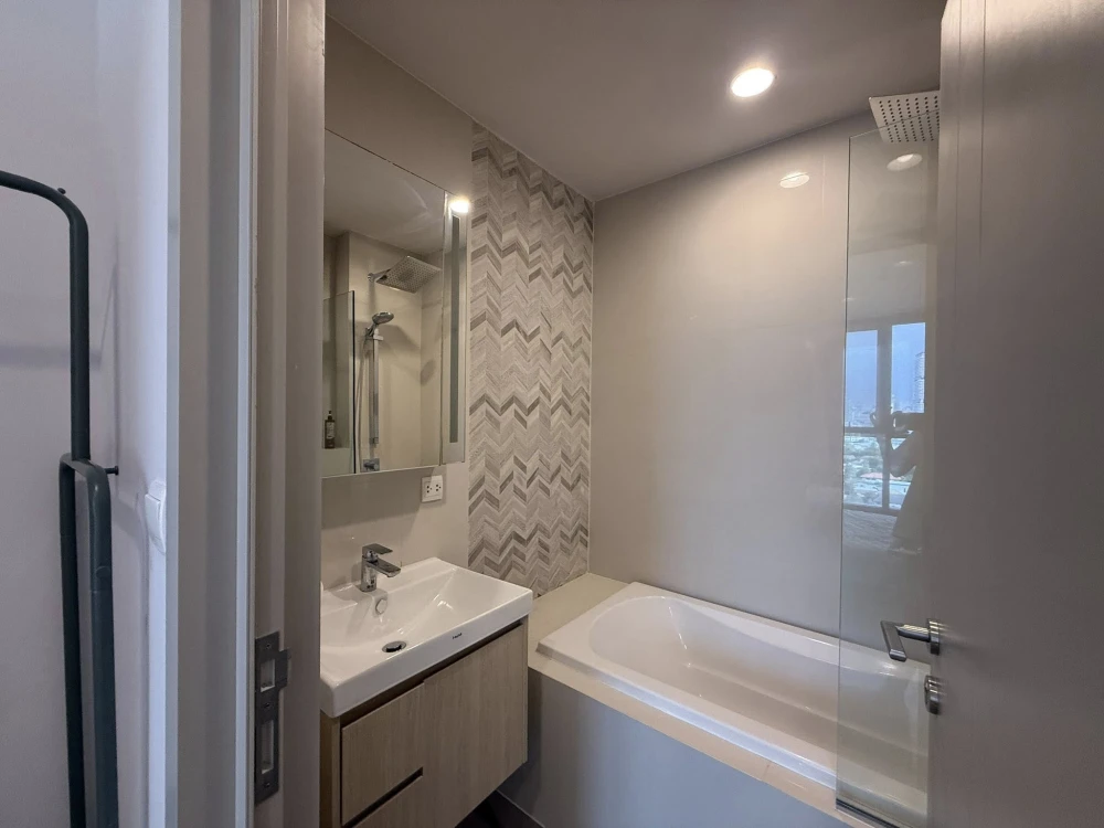 Oka Haus for rent, high floor room, spacious and comfortable, hurry and reserve now!