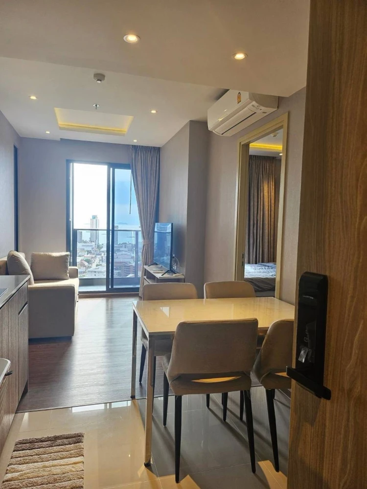 For rent, ONCE condo, high floor, ready to move in, fully furnished, reserve now before it's too late.