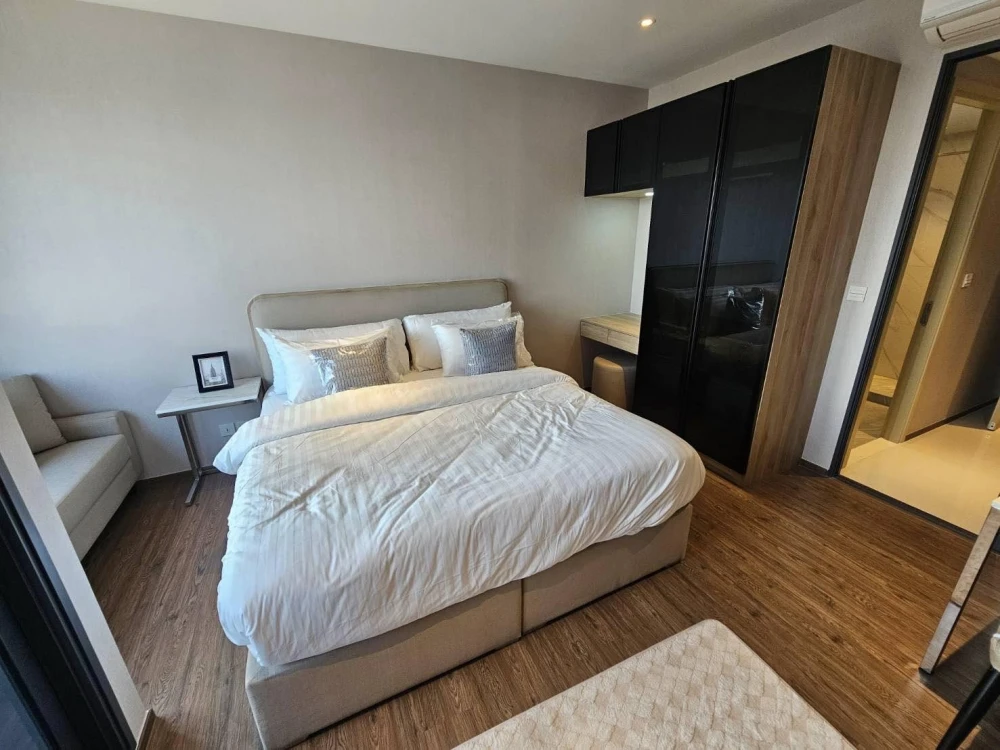 For rent ONCE PATTAYA, a nice room with complete decorations. Book now, don't miss out.