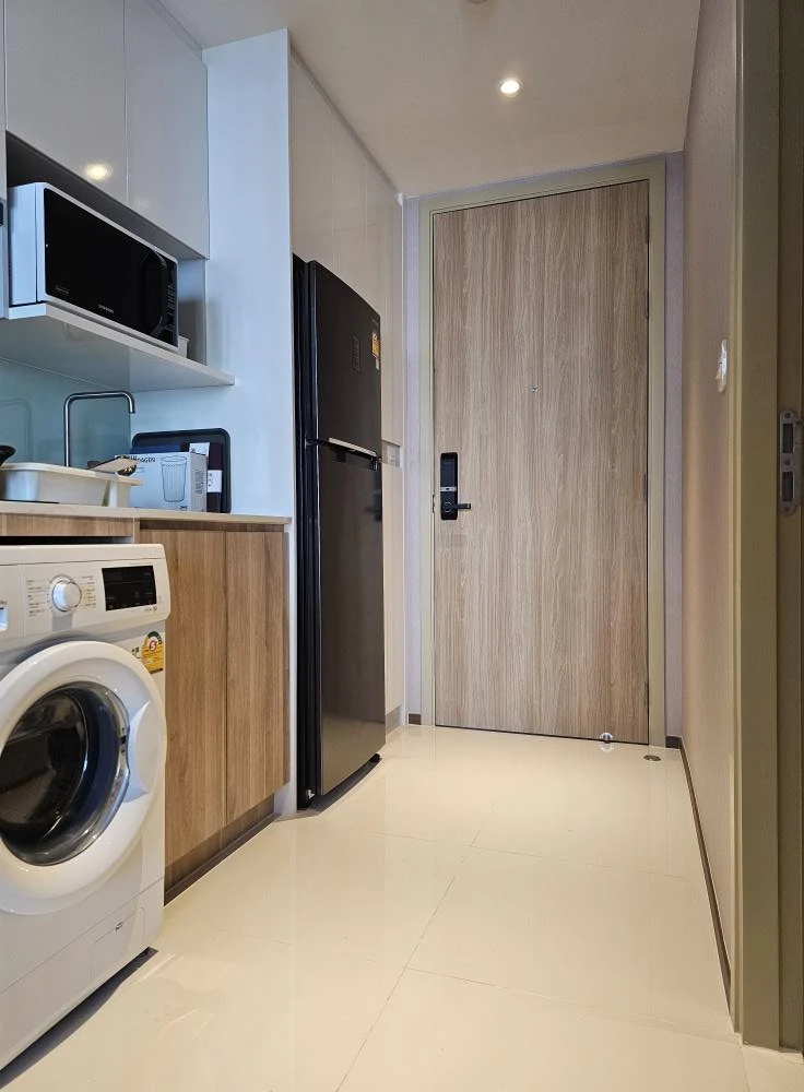 For rent ONCE PATTAYA Studio room, fully furnished and equipped with appliances. Reserve now.