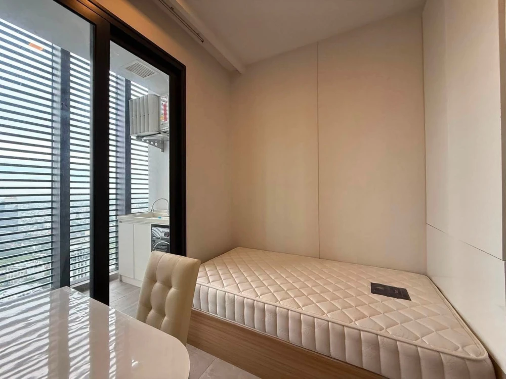 For rent: One 9 Five Asoke-Rama 9, 4th floor. Beautifully decorated unit, ready to move in. Interested? Check it out!