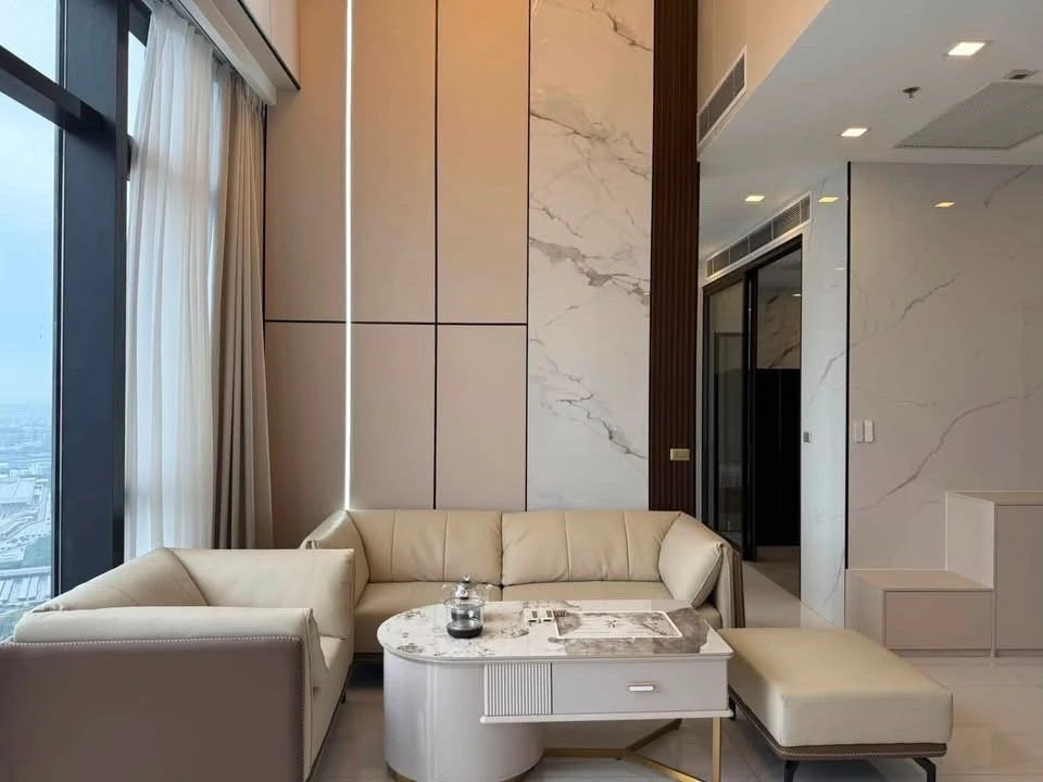 For rent: One 9 Five Asoke-Rama 9, 4th floor. Beautifully decorated unit, ready to move in. Interested? Check it out!