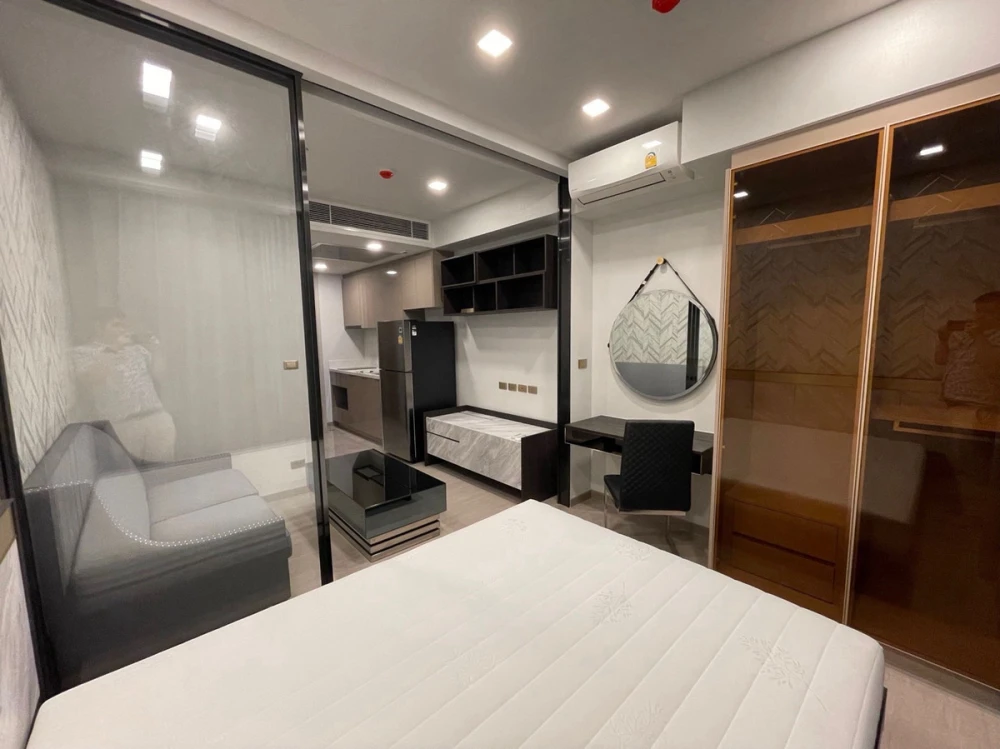 Fully furnished condo for rent at One 9 Five Asoke-Rama 9. Book now!