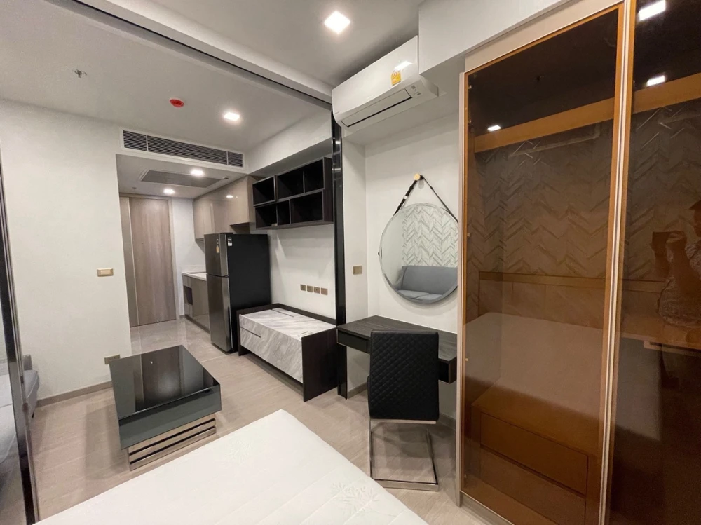 Fully furnished condo for rent at One 9 Five Asoke-Rama 9. Book now!