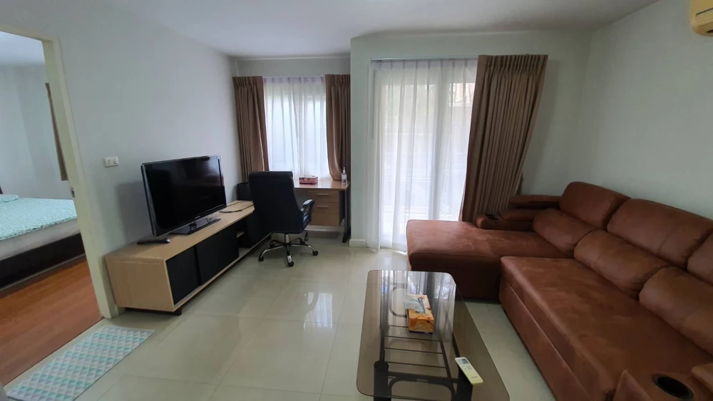 Condo in the heart of Bangkok for rent, One Siam, spacious room, convenient location, next to the BTS.