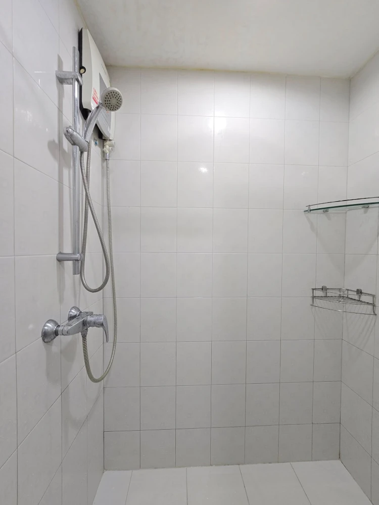 For rent: One Siam, ready to move in, furnished, just bring your bags+++