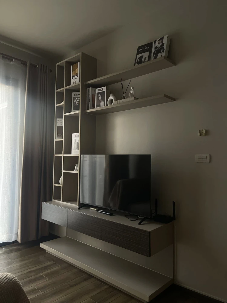 For rent: Onyx Phahonyothin, 12th floor, city and pool view, fully furnished, very livable. Book now!