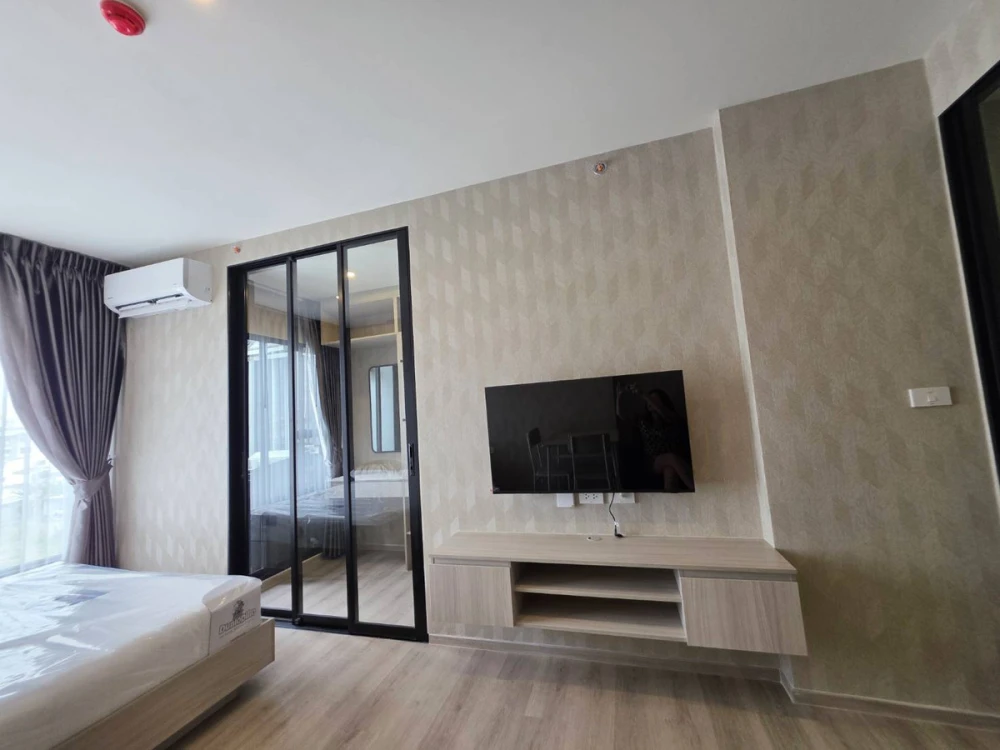 Condo for rent at Origin Place Bangna, 5th floor. Nice unit, fully furnished. Book now!