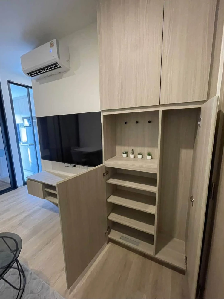For Rent: Origin Place Bangna. Features an unobstructed view of the swimming pool—no blocking buildings. Fully furnished and equipped with all applian
