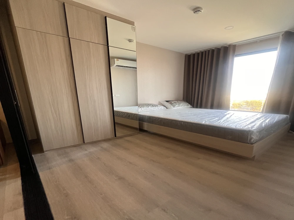 Condo for rent at Origin Place Bangna, 8th floor, fully furnished. Don't miss this great opportunity!