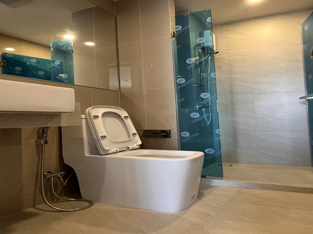 Condo for rent at Origin Place Bangna, 8th floor, fully furnished. Don't miss this great opportunity!