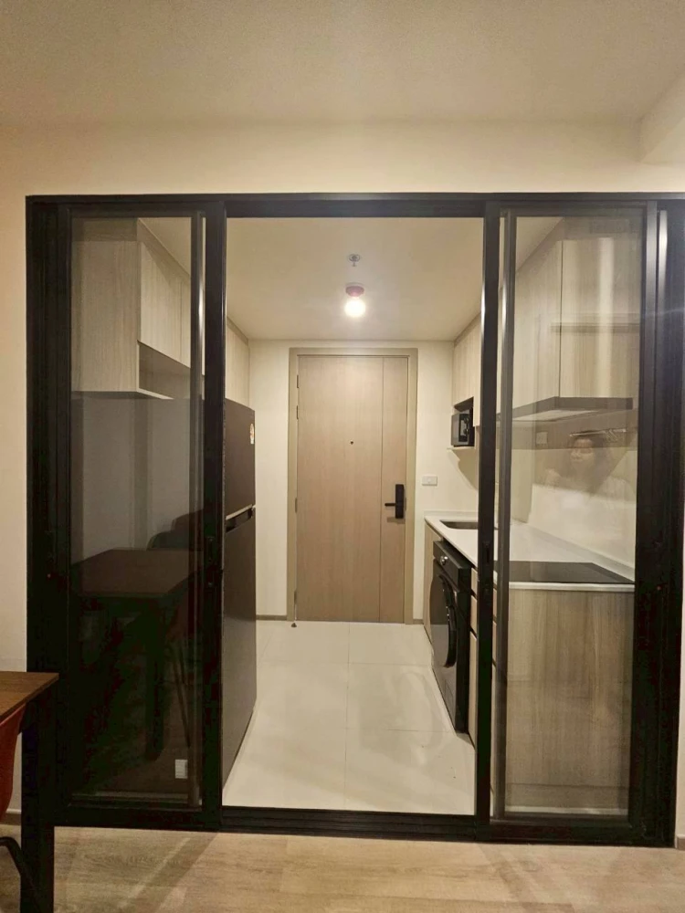 Ready-to-move-in apartment for rent at Origin Place Bangna. Well-partitioned and divided into separate zones. Book now! Don't miss this opportunity.