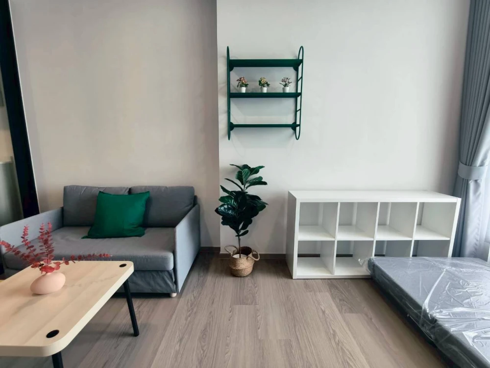 For rent: Origin Play Bangkhunnon Triple Station, North facing, garden view, fully furnished. Book now!
