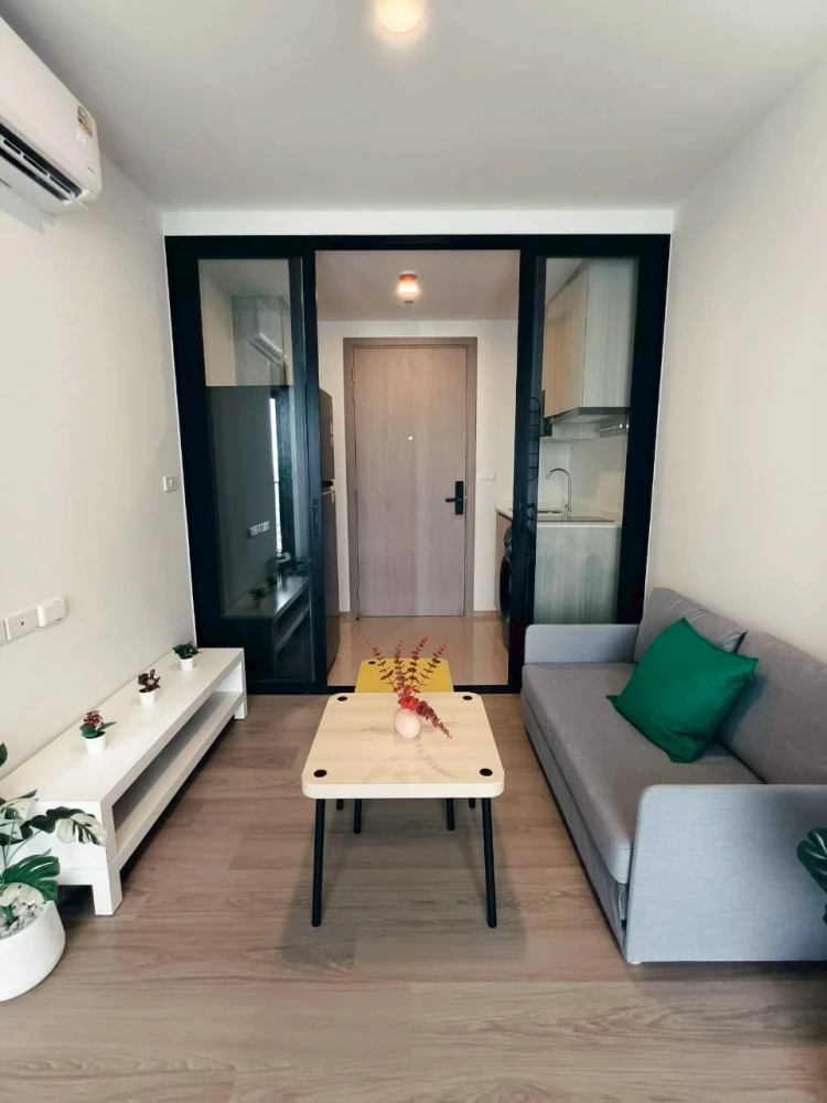 For rent: Origin Play Bangkhunnon Triple Station, North facing, garden view, fully furnished. Book now!